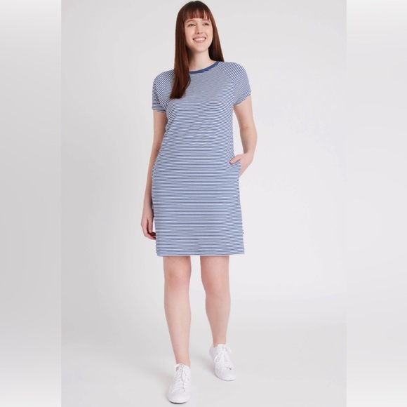 Kit and Ace Dresses & Skirts - KIT & ACE Freesia T-Shirt Dress